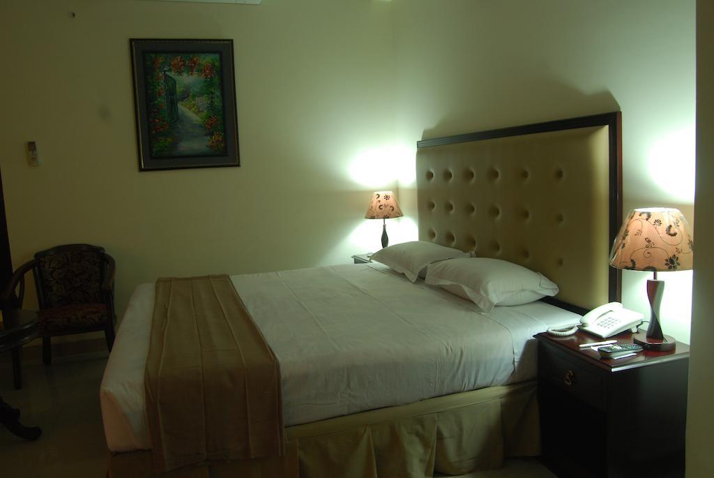 Hotel Ambassador Residency Chittagong Camera foto